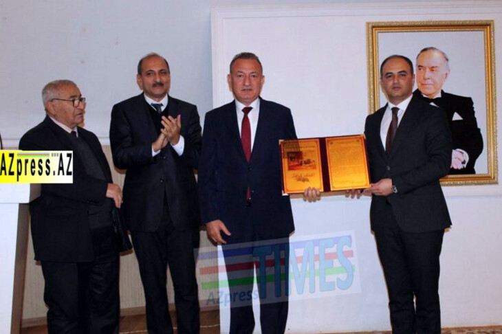<p>Gəncə Şəhər Ağsaqqallar Şurası &ldquo;Heydər Əliyev İli&rdquo;nə həsr olunmuş &nbsp;konfrans keçirib&nbsp;+FOTO=8<br />
&nbsp;</p>
