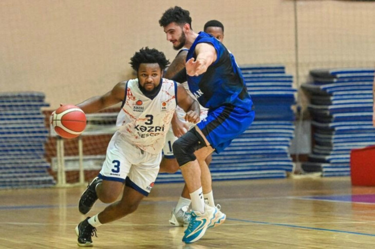 <p>BASKETBOL: "Xəzri" düşərgəsinə daha iki amerikalı gətirib&nbsp;</p>