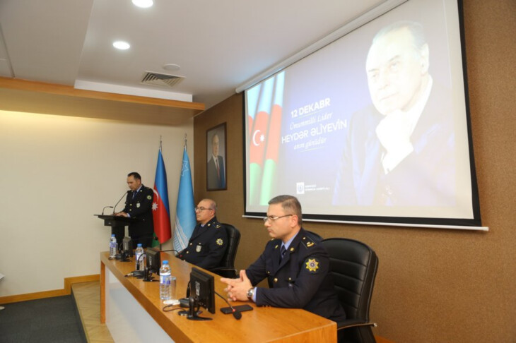 <p>Mərkəzi Gömrük Hospitalında Ümummilli Lider Heydər Əliyevin anım gününə həsr olunmuş tədbir keçirilib +FOTO=7<br />
&nbsp;</p>