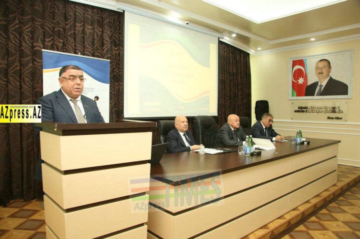 <p>Ağcabədidə &ldquo;Müasir çağırışlar və qarşıda duran əsas hədəflər&rdquo; mövzusunda üçgünlük regional konfrans keçirilir +FOTO=35<br />
&nbsp;</p>