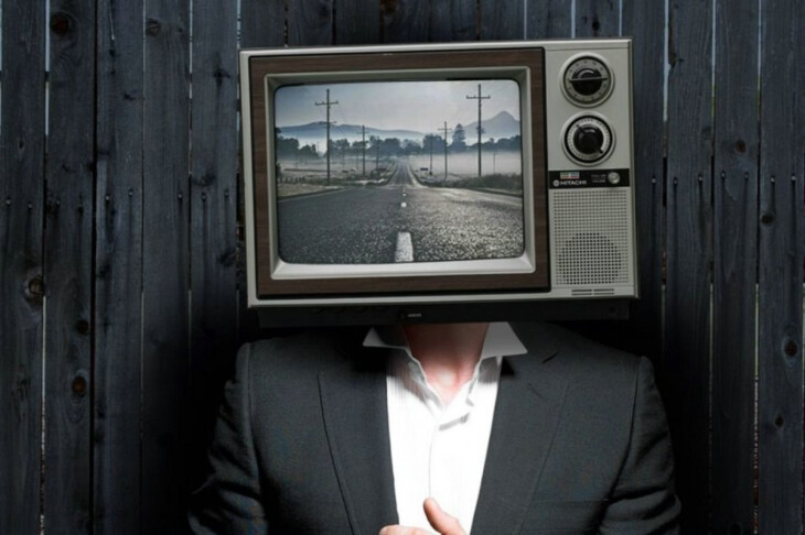 <p>Televiziya həyatımızı necə dəyişir?</p>