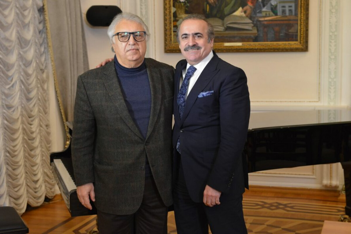 <p>Rafael Hüseyn:&nbsp;FƏRHAD GÜNÜ</p>