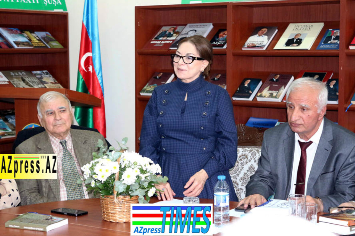 <p>Yazıçı Ulduz Qasımın&nbsp;yeni əsərlərinin təqdimat mərasimi keçirildi</p>