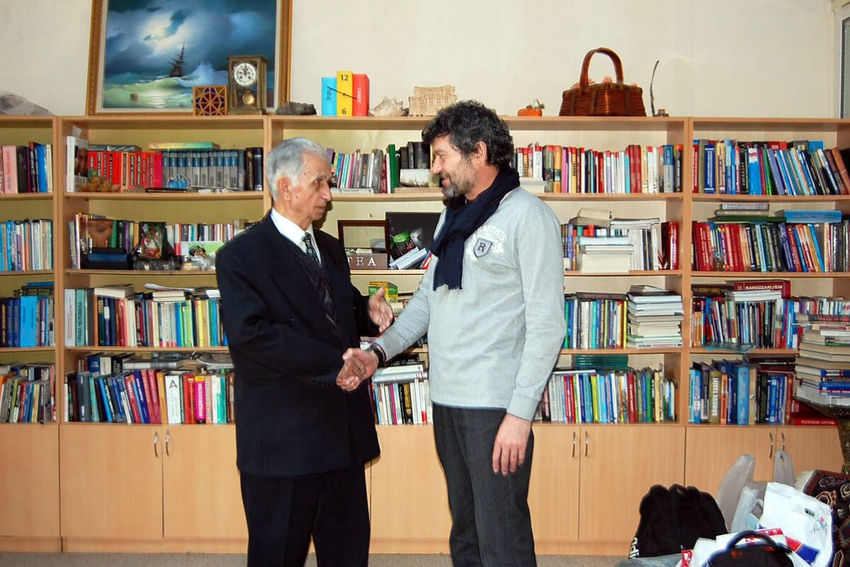 <p>Şahbaz Xuduoğlu:&nbsp;Çox arzu edirəm ki, Cümhuriyyət irsini araşdırdığı kimi onun da irsi araşıdırılsın...</p>