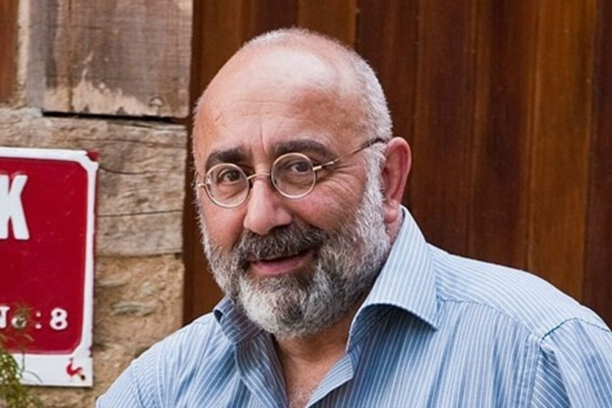 <p>Erməni mənşəli jurnalist azanı &ldquo;təcavüz&rdquo; adlandırdı</p>