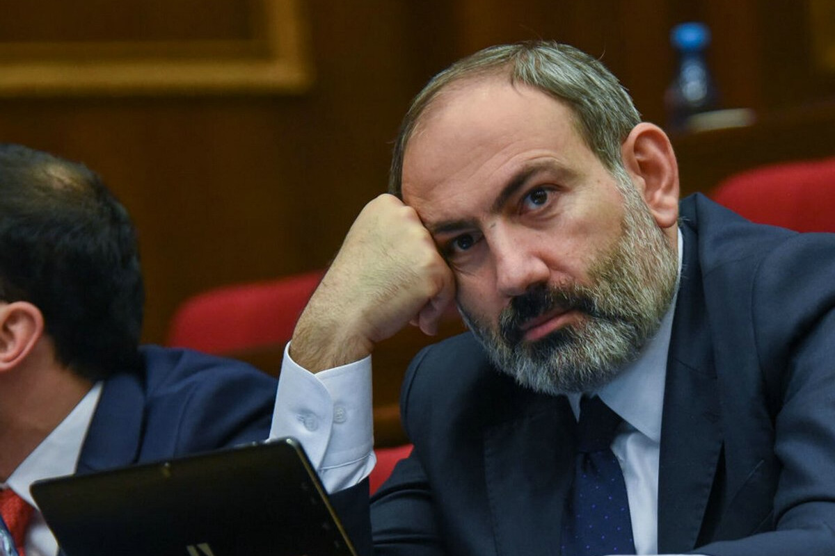 <p>Paşinyan:&nbsp;"Pulumuz var, bəxtimiz gətirmir"</p>