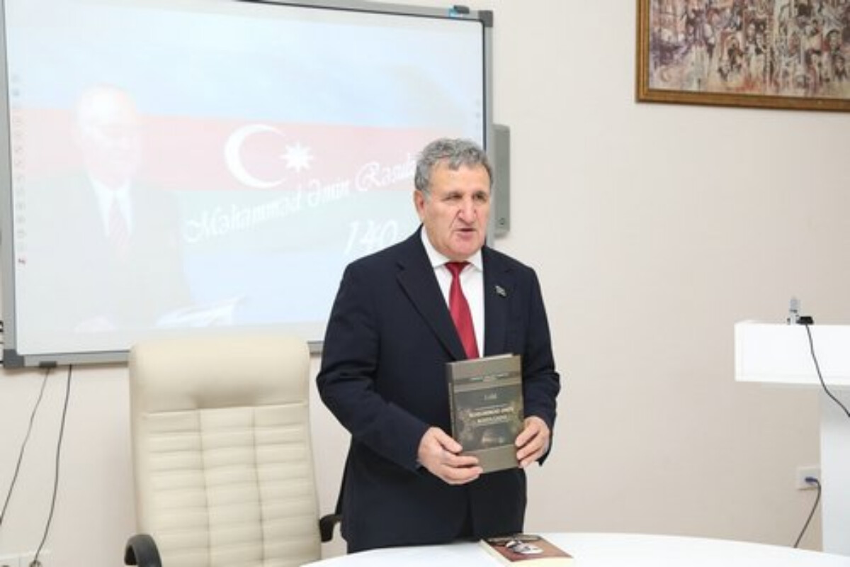 <p>M.Ə.Rəsulzadənin ədəbi-fəlsəfi irsi...</p>

<p><br />
&nbsp;</p>