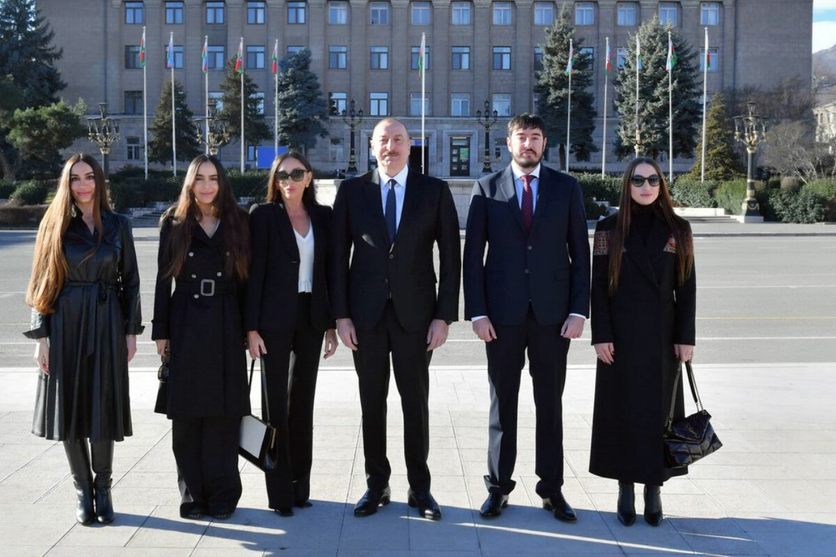 <p>Prezident Xankəndidə +YENİLƏNDİ</p>