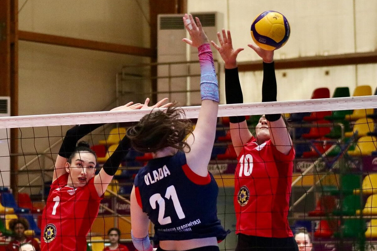 <p>Qadın voleybolçular 18-ci tura başlayacaqlar</p>
