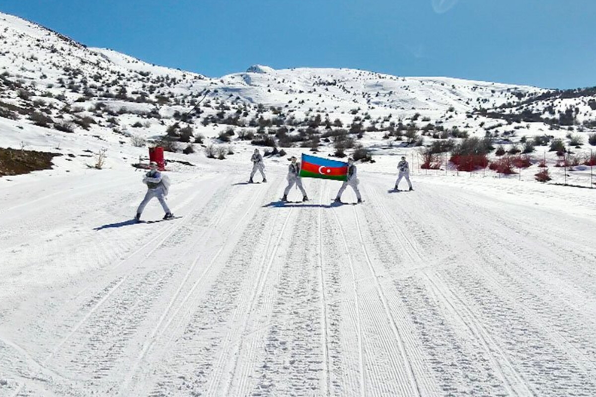 <p>Əlahiddə Ümumqoşun Orduda taktiki-xüsusi təlim</p>