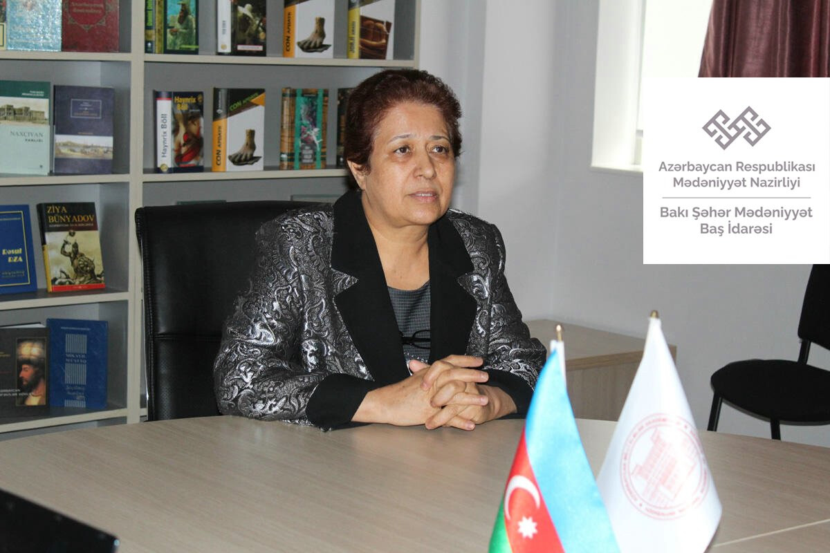 <p>Kitabxanaya &ldquo;Yaşıl dünya naminə həmrəylik ili&rdquo;&nbsp;ilə əlaqədar şeir təqdim edildi</p>