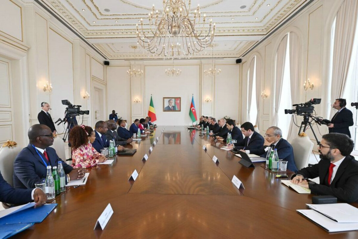 <p>Azərbaycan və Konqo prezidentlərinin geniş&nbsp;tərkibdə görüşü keçirilib</p>