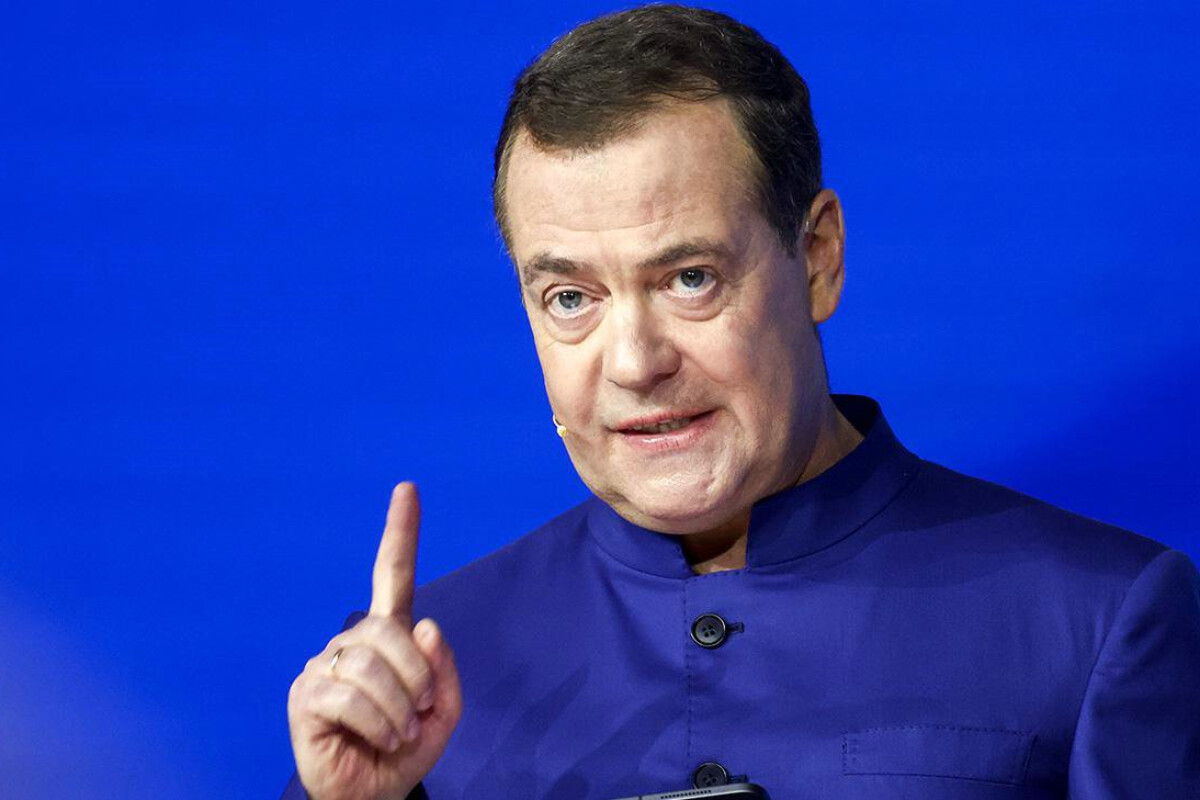 <p>Medvedev ABŞ, Böyük Britaniya və Aİ liderlərini&nbsp;&ldquo;Krokus&rdquo;da terror aktının ortağı adlandırıb</p>