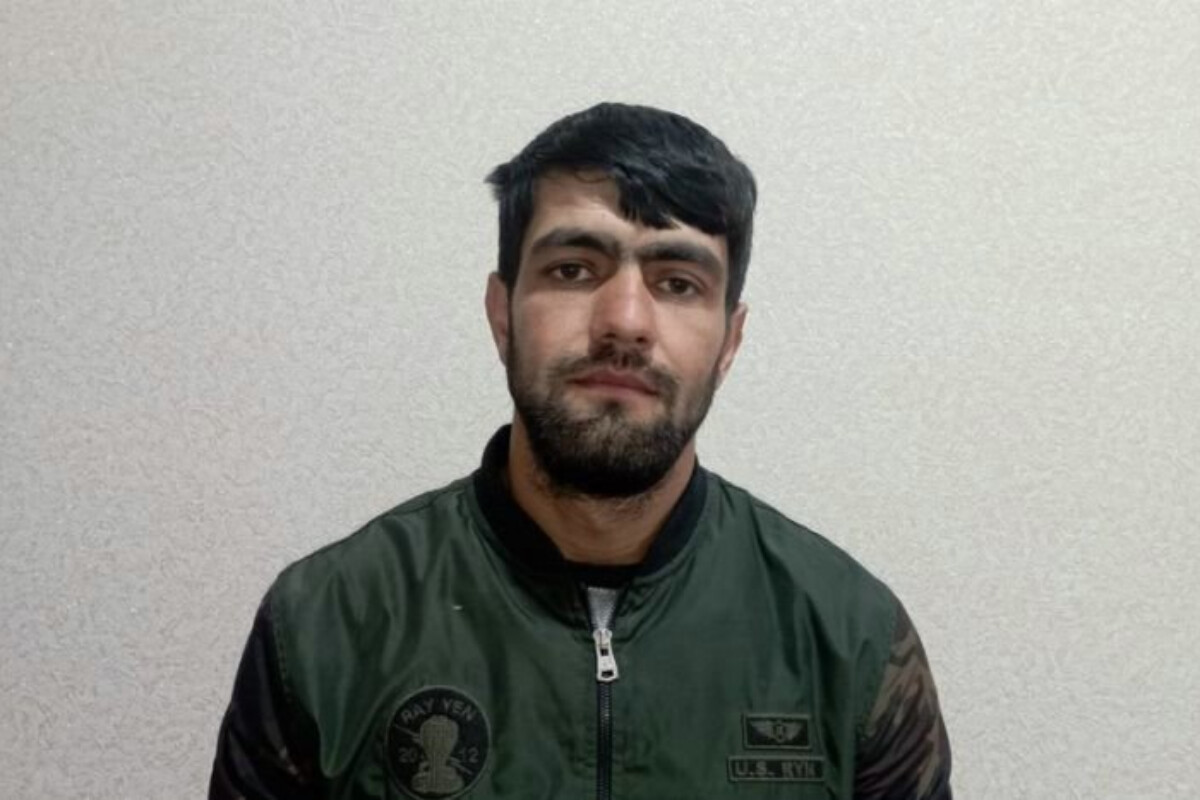 <p>İranlıya narkokuryerlik edən şəxs həbs edildi</p>
