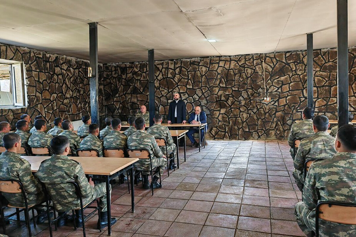 <p>Dövlət komitəsinin nümayəndələri "N" hərbi&nbsp;hissəsində olublar</p>