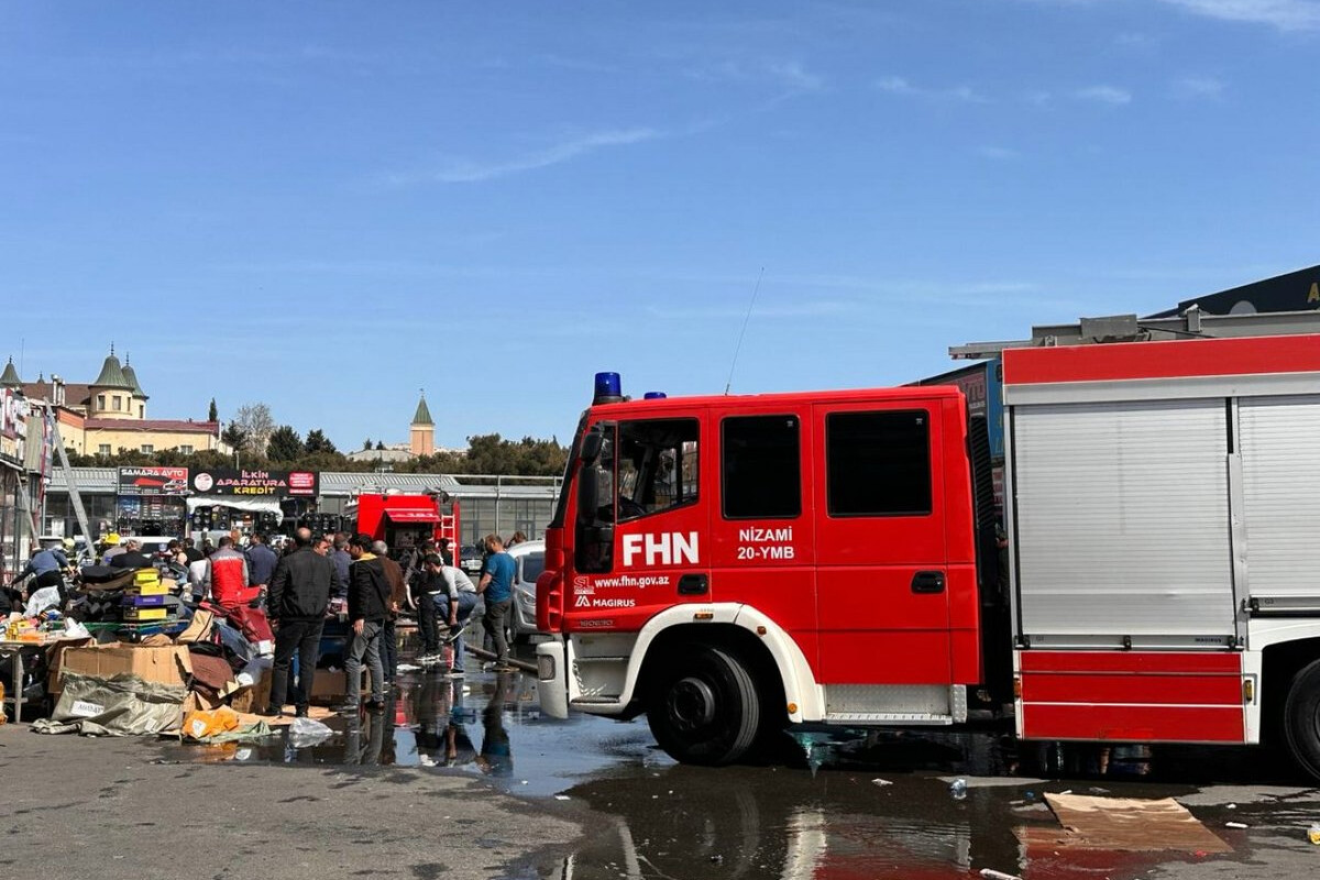 <p>"Maşın bazarı"nda 4 mağaza yanıb</p>