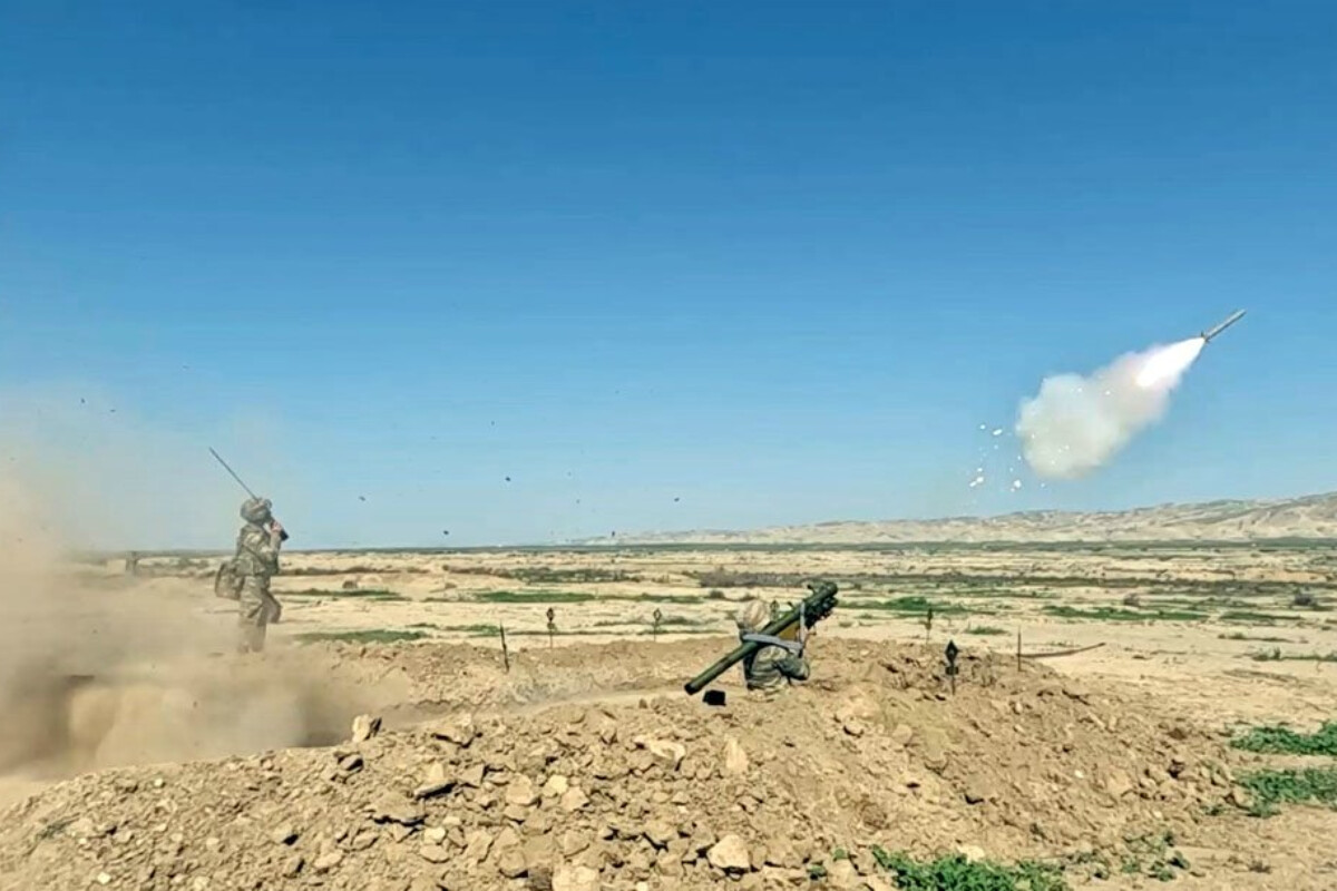 <p>Hava hücumundan müdafiə bölmələri ilə&nbsp;döyüş atışlı taktiki təlim keçirilib</p>