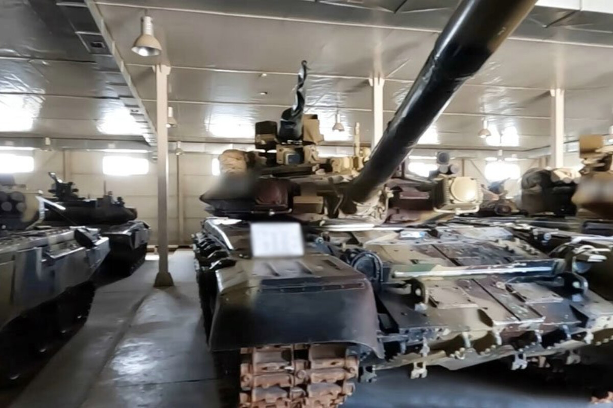 <p>Tank bölmələrinin döyüş hazırlığı yoxlanıldı</p>