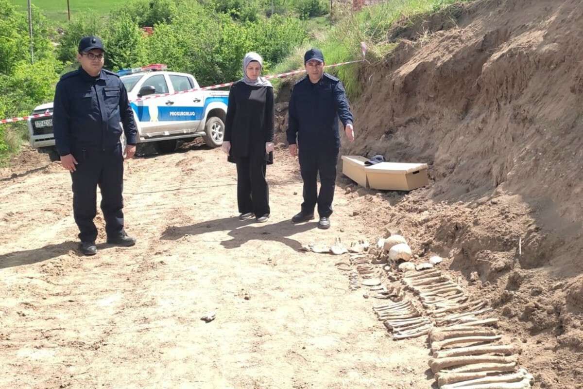 <p>Xocalıda 6 nəfərin qalıqları aşkar edildi</p>