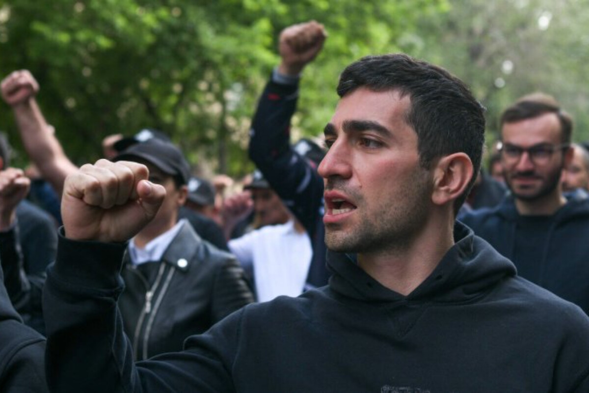 <p>Ermənistanın eks-prezidentinin oğlu etiraz&nbsp;aksiyasında saxlanılıb</p>
