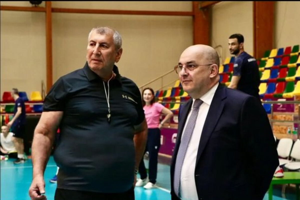 <p>AVF prezidenti qadın voleybol yığmamızlala görüşüb&nbsp;</p>