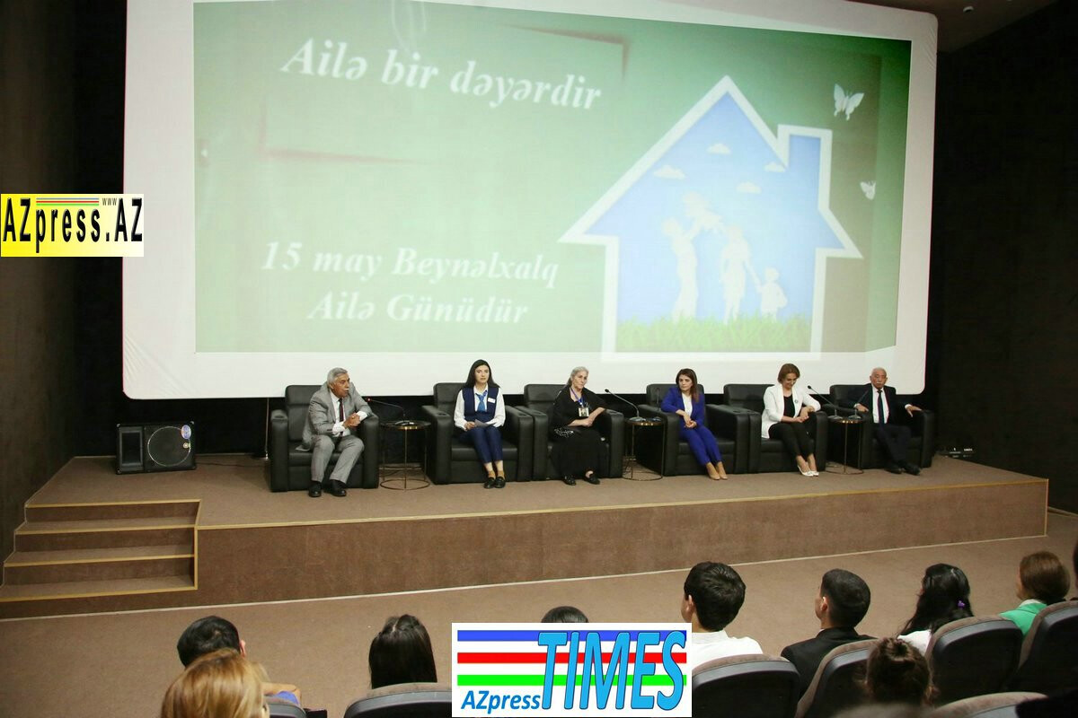 <p>Ağcabədidə 15 may - Beynəlxalq Ailə Günü&nbsp;bayramı keçirilib</p>

<p>&nbsp;</p>