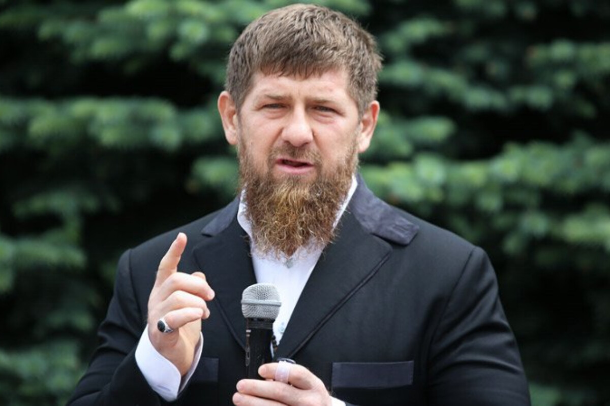 <p>Kadırov Estoniyaya raket zərbəsi endirməyə çağırıb</p>