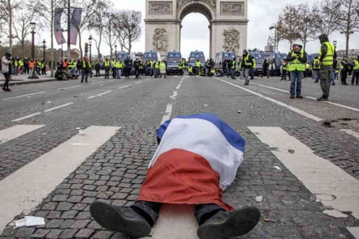 <p>Olimpiada ərəfəsində minlərlə miqrant Parisdən qovulub</p>