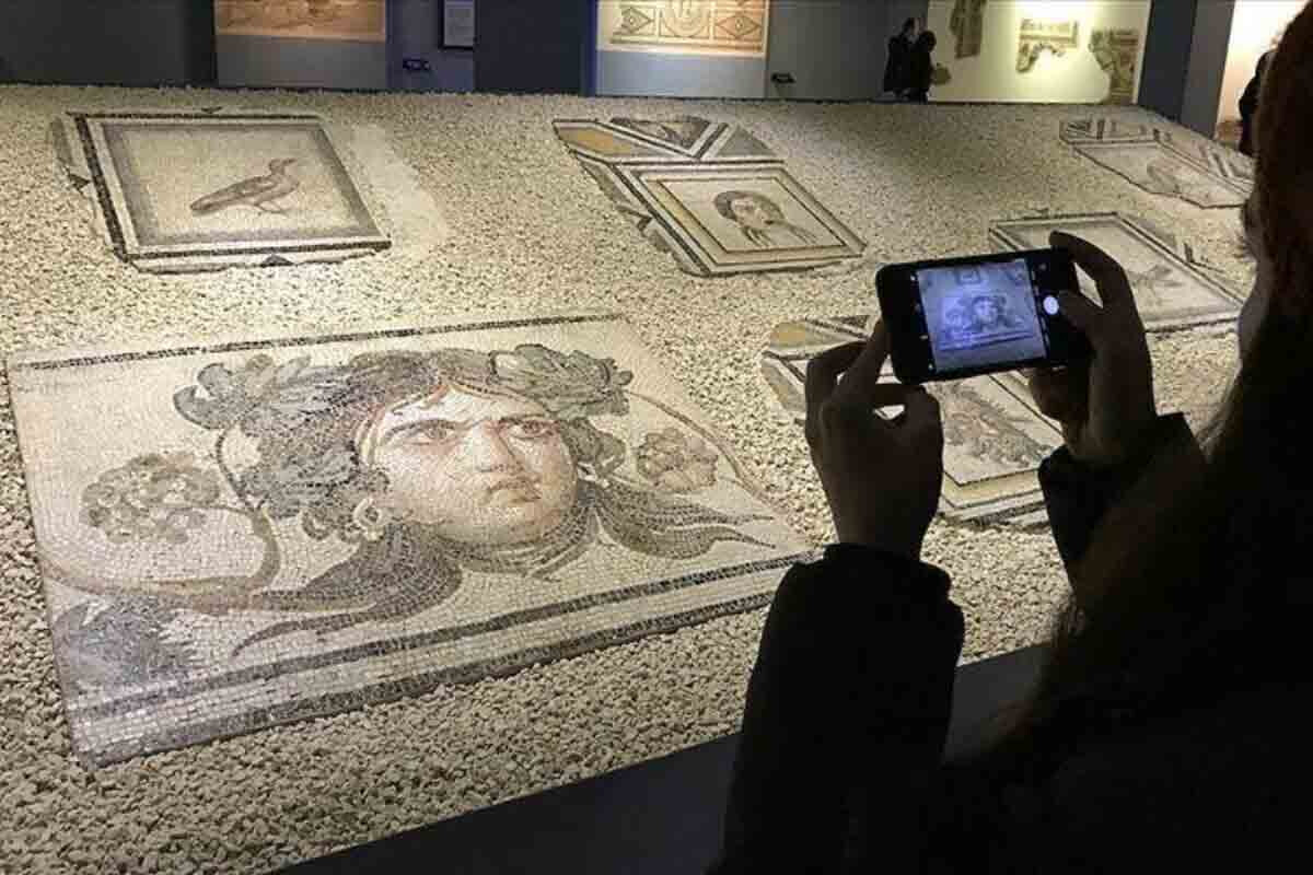 <p>Qeyri-qanuni ixrac edilən 7824 artefakt Türkiyəyə qaytarılıb</p>