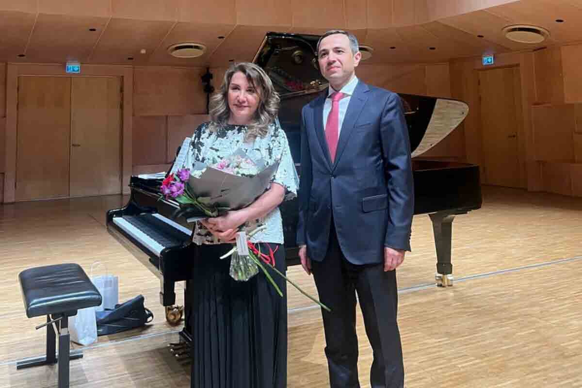 <p>Professor Yeganə Axundova&nbsp;Estoniyada konsert&nbsp;proqramı ilə çıxış edib</p>