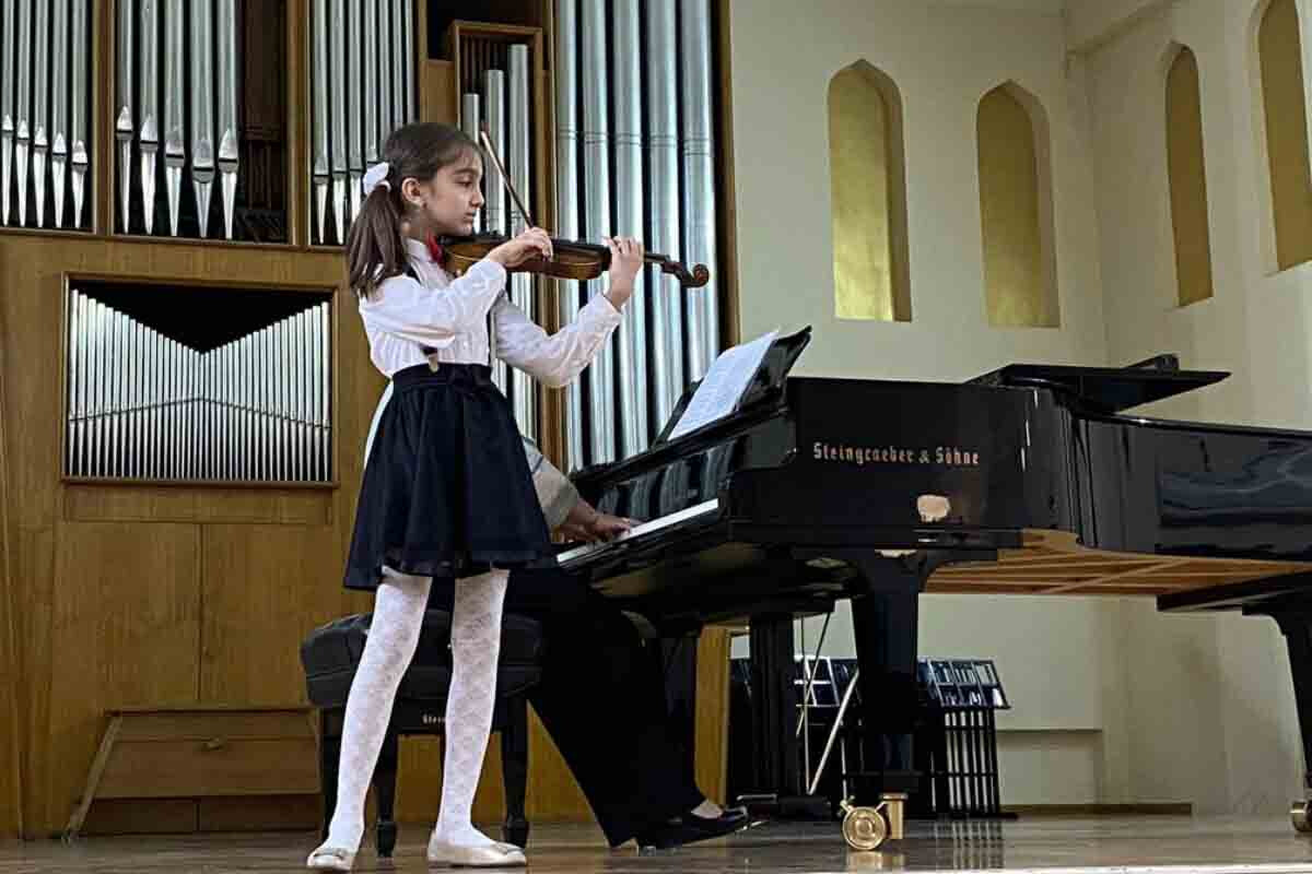 <p>Qara Qarayev adına VI Respublika Elmi-ifaçılıq&nbsp;müsabiqəsinə&nbsp;yekun vuruldu</p>