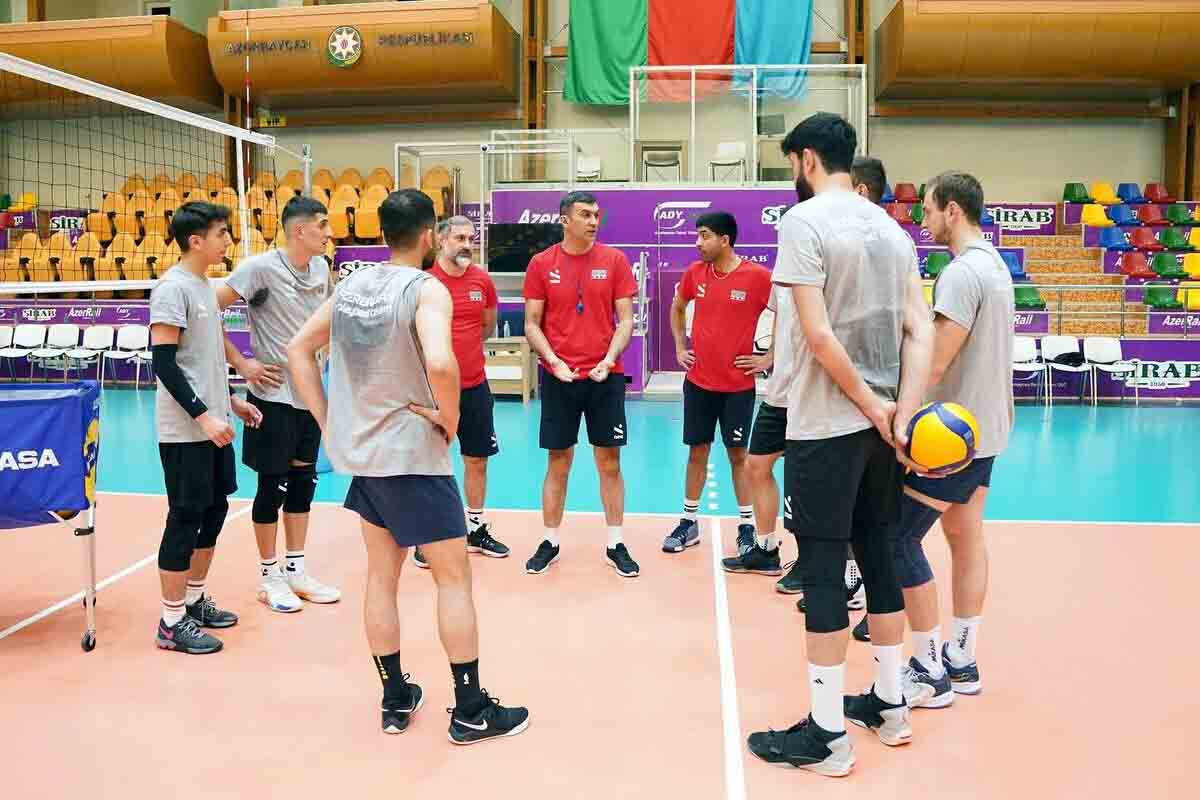 <p>Kişi voleybol yığmamızın Qızıl Avropa&nbsp;Liqası üçün heyəti müəyyənləşib&nbsp;</p>