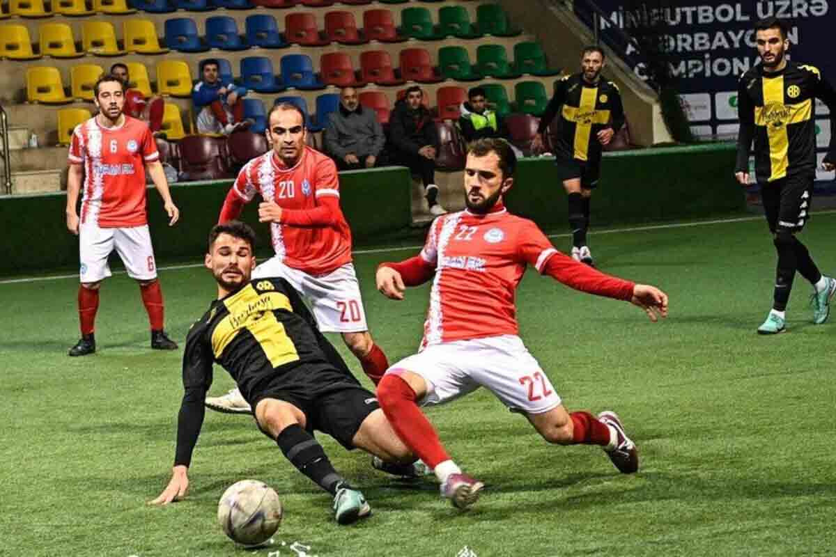 <p>Dövlət Qurumlarının mini-futbol turnirinə&nbsp;sabah yekun vurulacaq</p>

<p>&nbsp;</p>