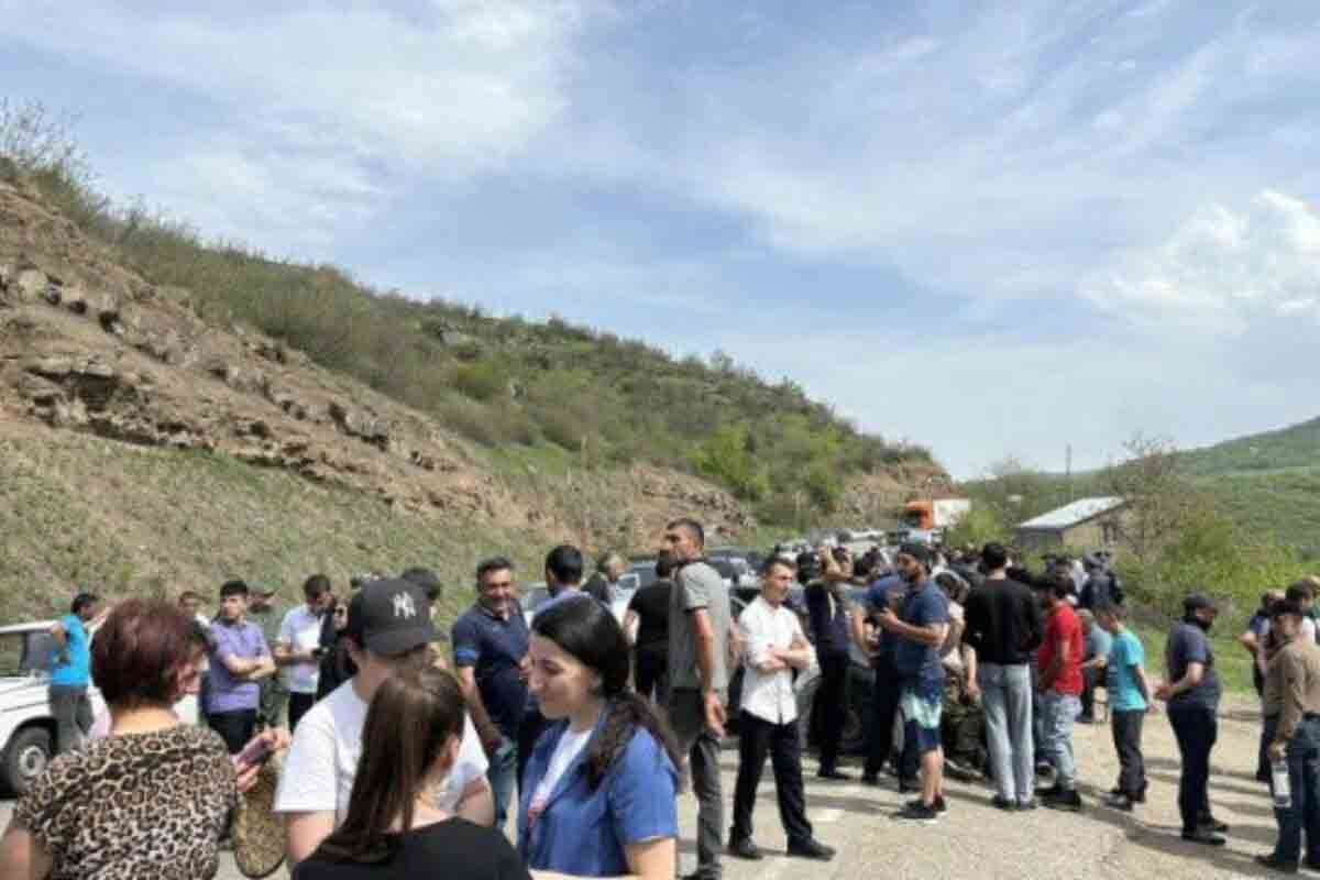 <p>Delimitasiya ilə bağlı etiraza erməni deputatlar&nbsp;da qoşuldu&nbsp;</p>