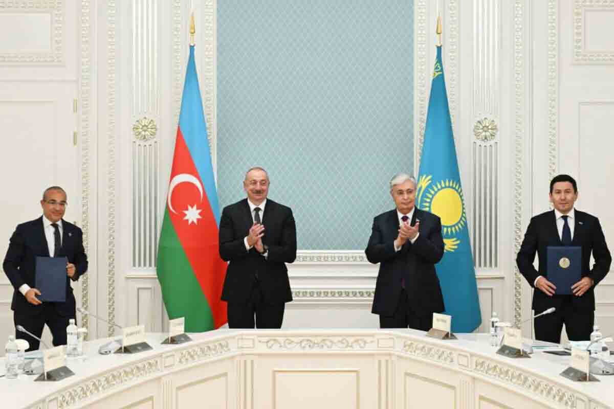 <p>Azərbaycan ilə Qazaxıstan arasında imzalanmış&nbsp;Səhmdarlar Müqaviləsinin mübadiləsi mərasimi olub</p>