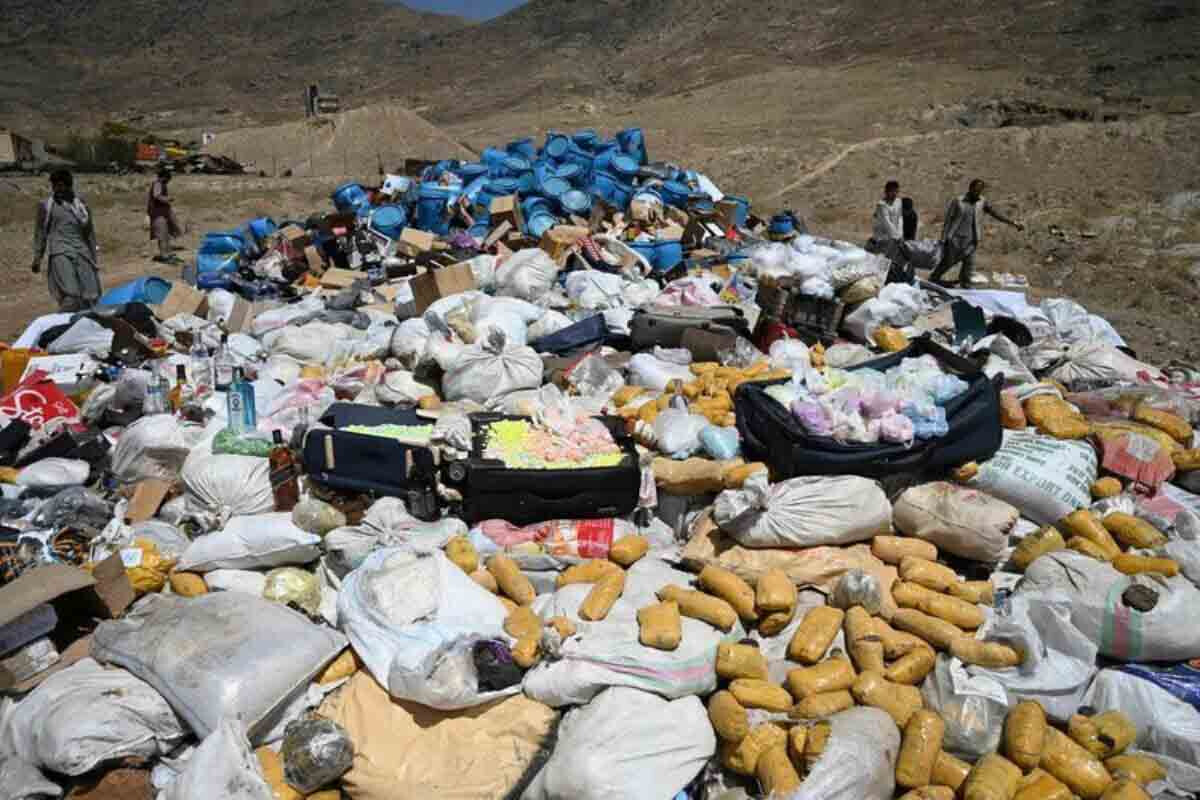<p>&ldquo;Taliban&rdquo; İran və Pakistanla sərhəddəki&nbsp;&ldquo;narkotik katapultları&rdquo;nı məhv edib</p>