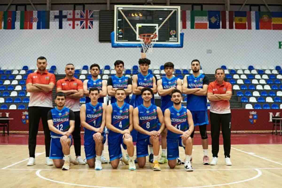 <p>U-20 basketbol yığmamız AÇ-da ermənilərə&nbsp;də uduzaraq sonuncu olublar</p>