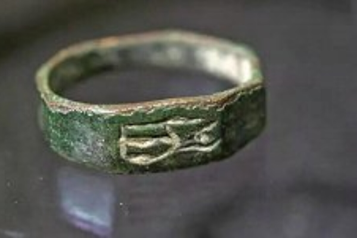 <p>İsraildə Qədim Roma üzüyü&nbsp;tapılıb</p>