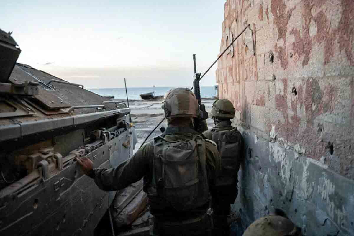 <p>Britaniya İsrail üçün yanacaq daşıyan gəminin Cəbəllütariqə&nbsp;buraxılmamasını istəyib</p>
