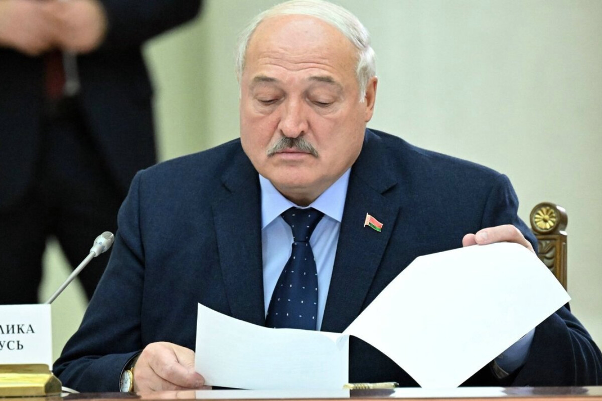 <p>Lukaşenko bir anda 30 siyasi məhbusu əfv edib</p>