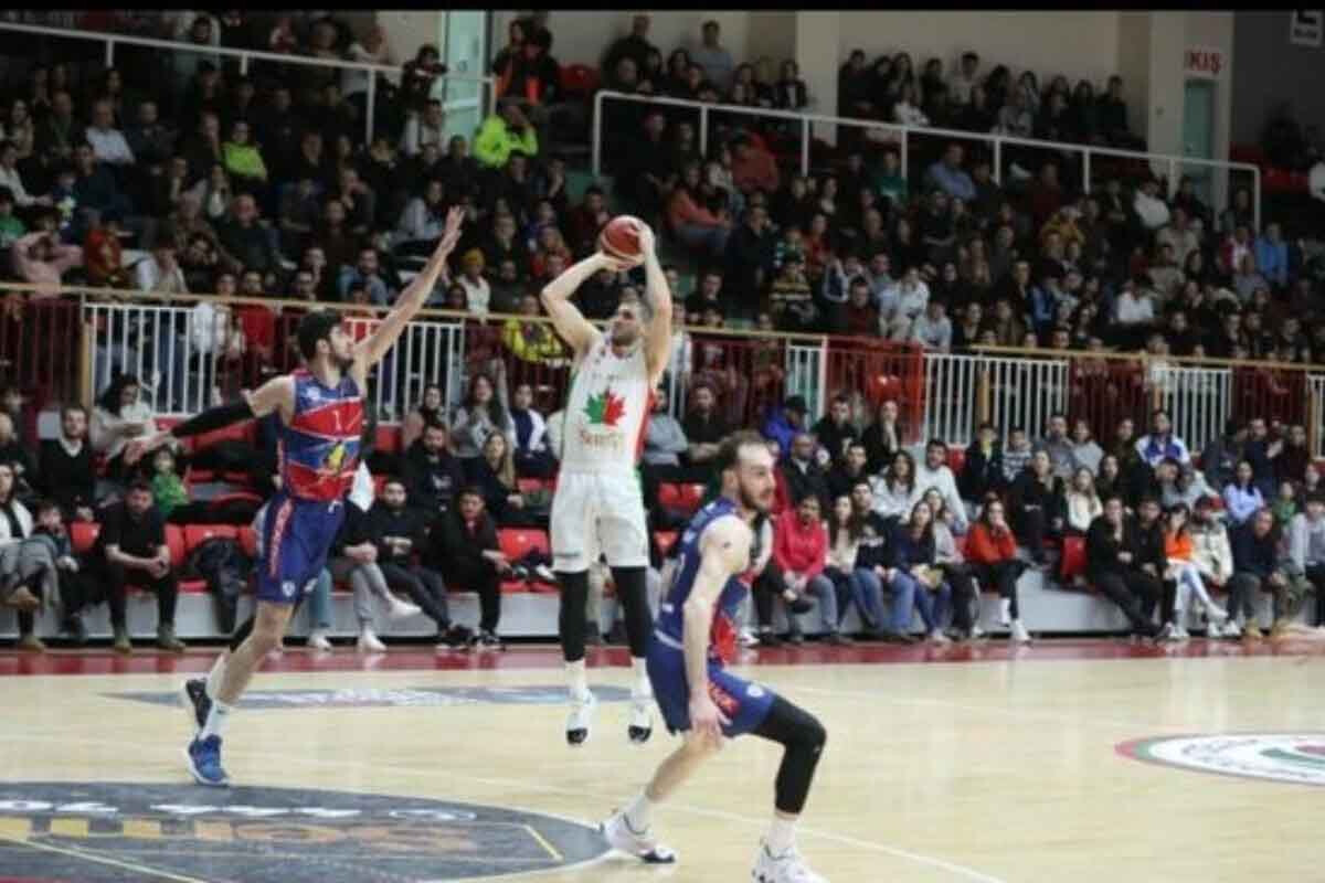 <p>Millinin üzvü Orxan Aydın klubunu dəyişib</p>