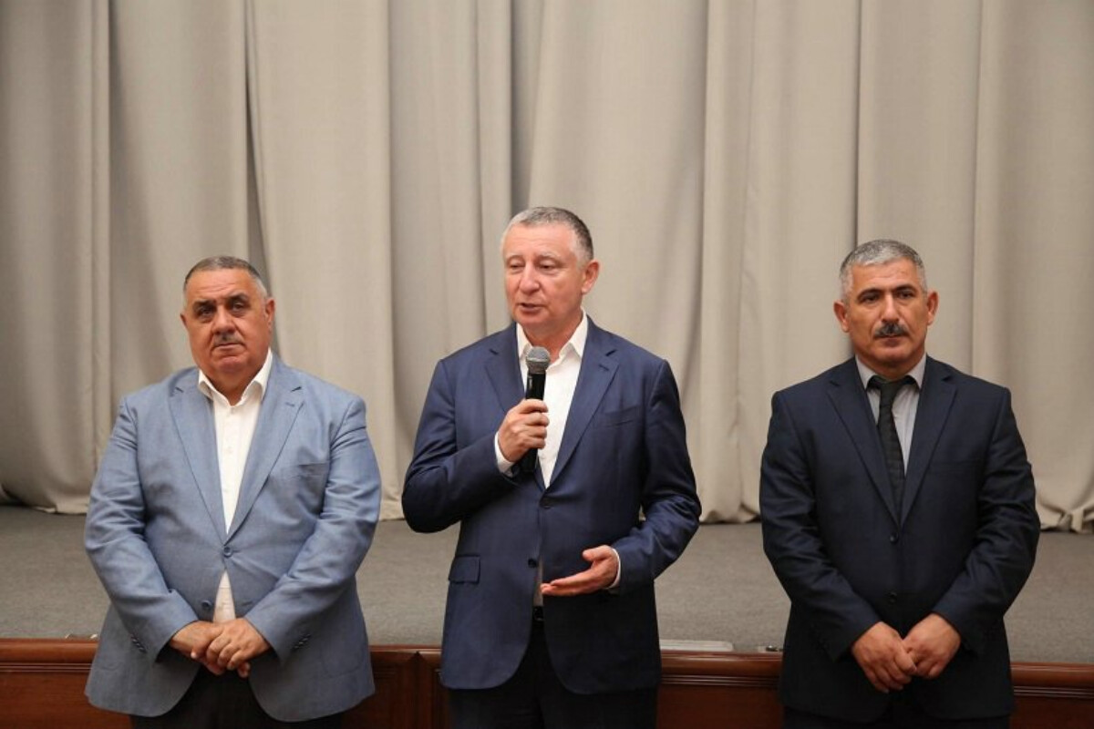 <p>Məşhur Məmmədov gənclər və idmançılarla&nbsp;görüşüb &ndash; MASALLIDA</p>