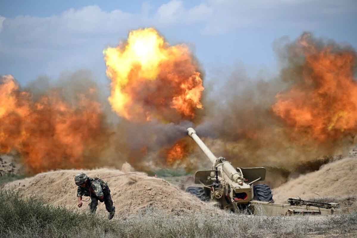 <p>Artilleriya bölmələri ilə nümunəvi döyüş atışlı&nbsp;taktiki təlim keçirilib</p>