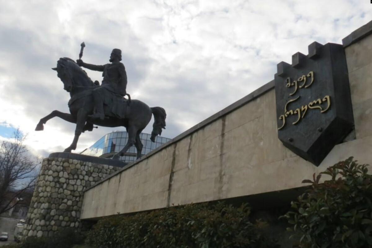 <p>Gürcüstanda Rusiya ilə müqavilə bağlamış çarın&nbsp;abidəsi ucaldılacaq</p>