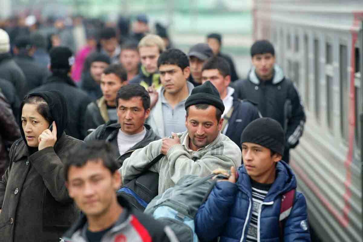<p>Rusiya qeyri-qanuni miqrantlara nəzarət üçün reyestr yaradacaq</p>