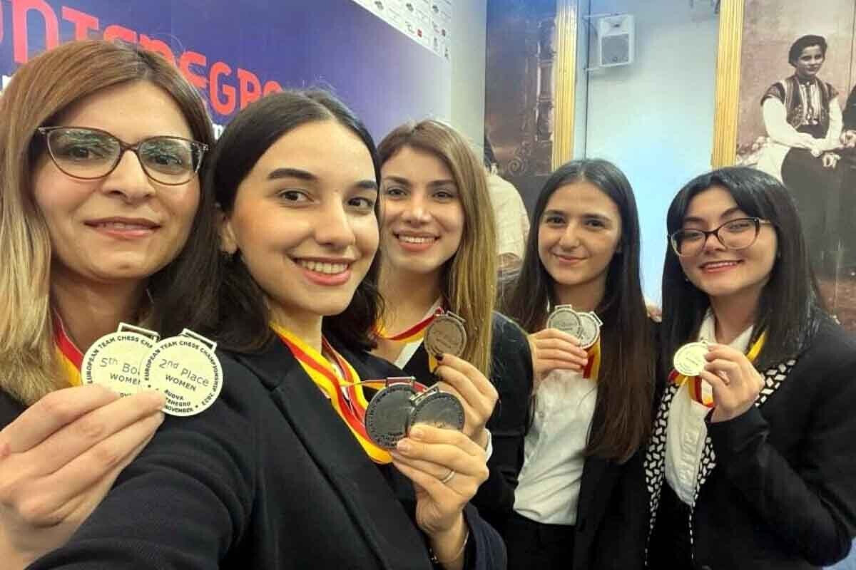 <p>Azərbaycan Şahmat Olimpiadasında Avstraliya&nbsp;və Finlandiyaya&nbsp;qarşı&nbsp;</p>