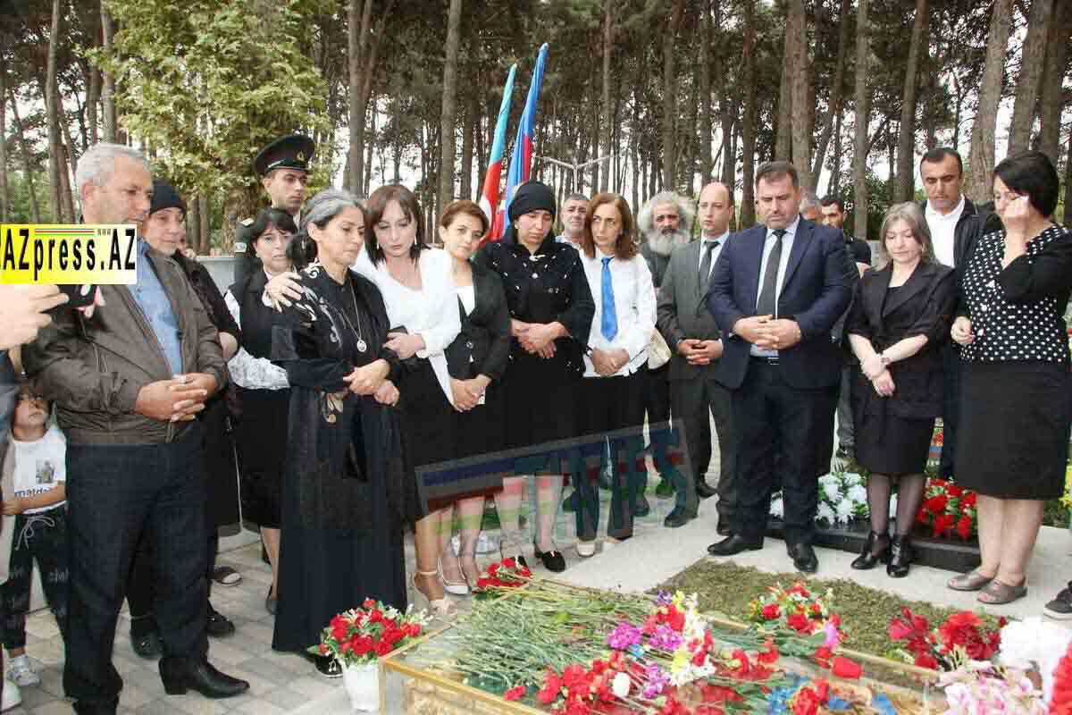 <p>Ağcabədidə şəhid Samir Məmmədovun anım günü qeyd olundu</p>
