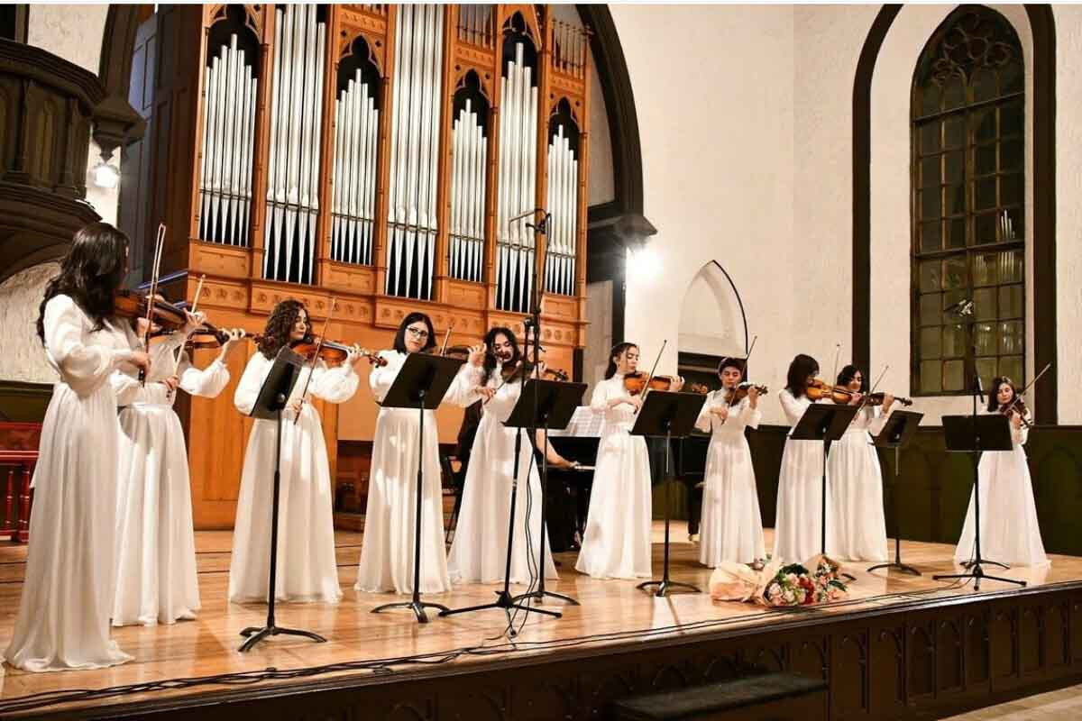 <p>&ldquo;Detaşe&rdquo; violinoçular ansamblı konsert&nbsp;proqramı ilə çıxış edib</p>