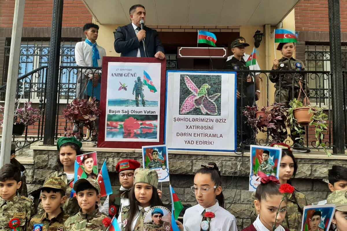<p>BDU-nun nəzdində &ldquo;Gənc istedadlar&nbsp;liseyi&rdquo;ndə şəhidlərin xatirəsi anılıb</p>