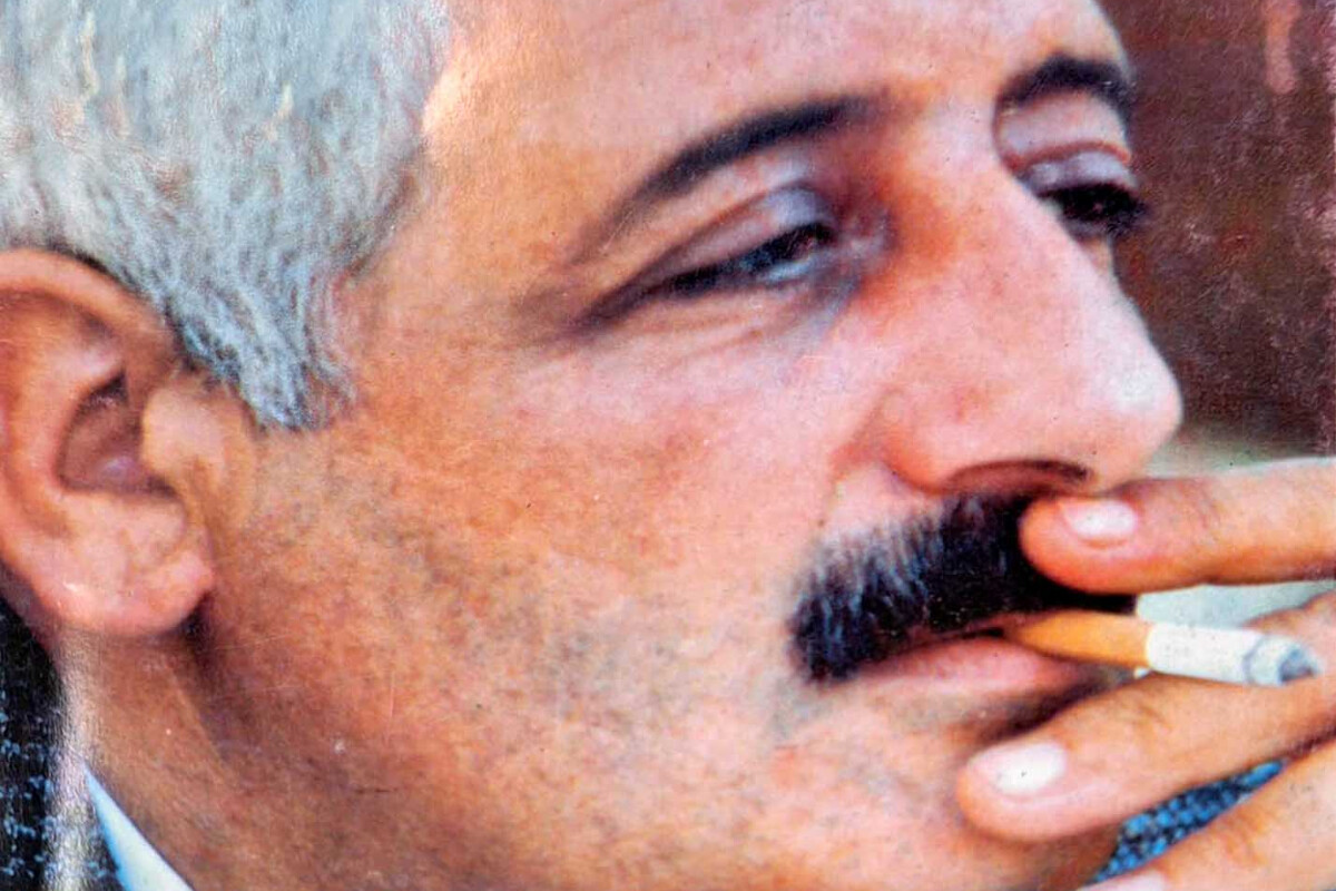 <p>Hüseyn Əfəndi:&nbsp;HEYVA YARPAĞI</p>